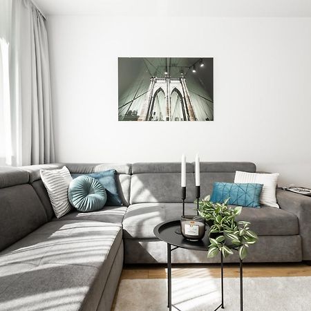 Apartament Near Sky Tower Free Parking For 2 Cars Breslavia Exterior foto